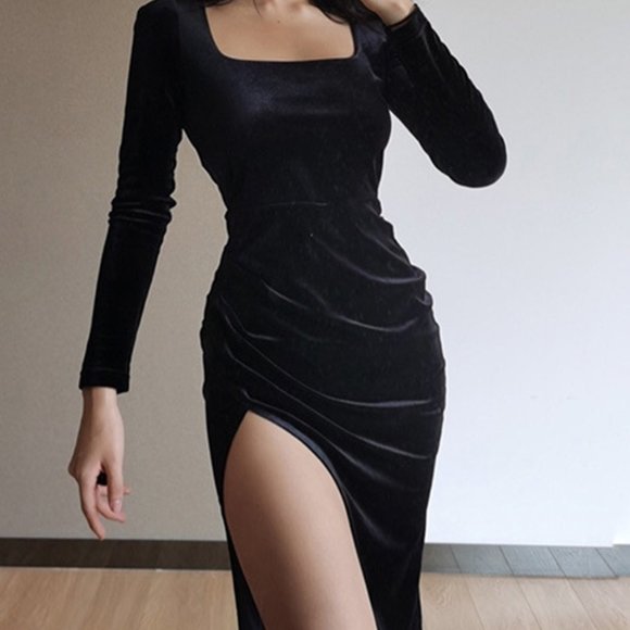 Velvet Vixen - Picture 1 of 8